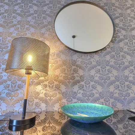 Modern And Spacious 2 Bedroom With Communal Outdoor Pool Gz-smel1-1 Qala